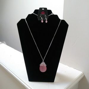 Nightgown and cap necklace